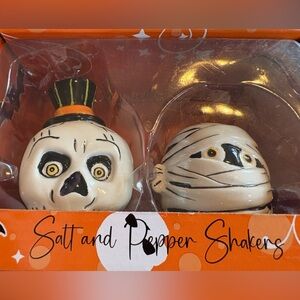 Spooky Skull and Mummy Salt and Pepper Shakers